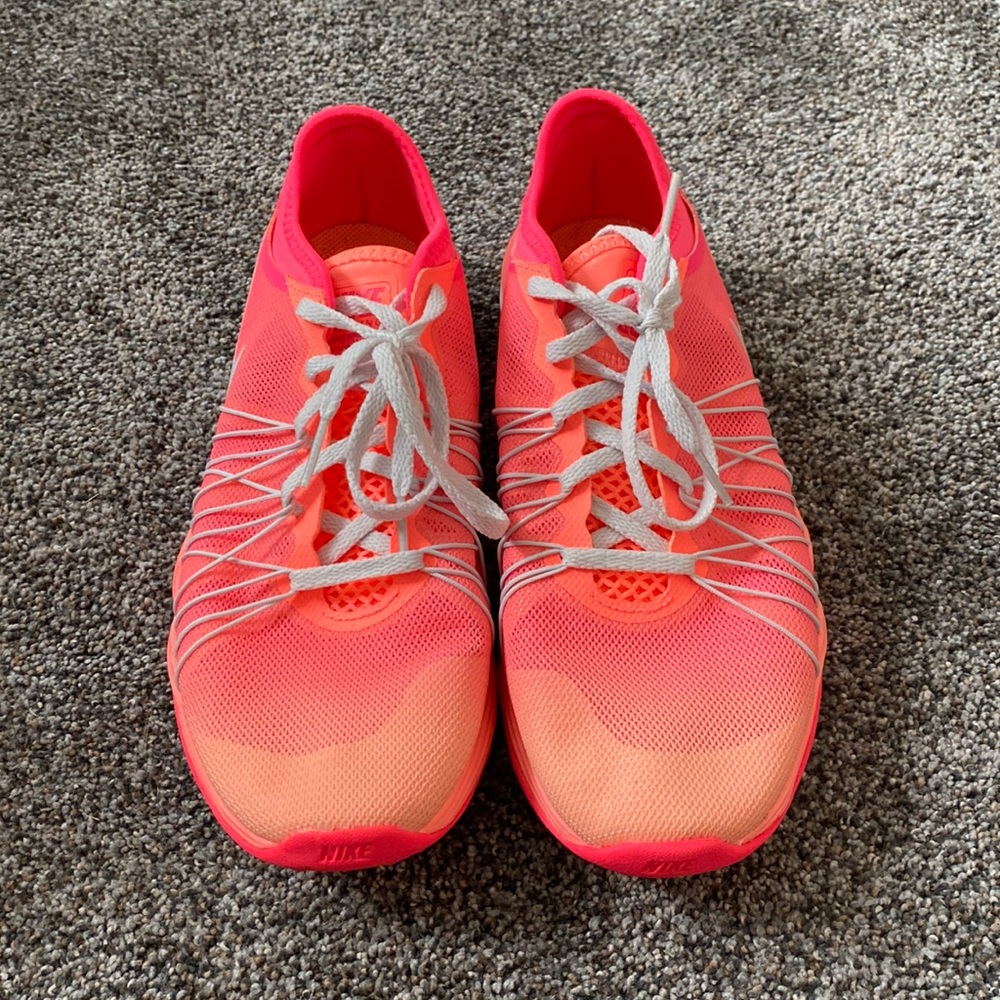 Nike Dual Fusion sneakers EUC size 8